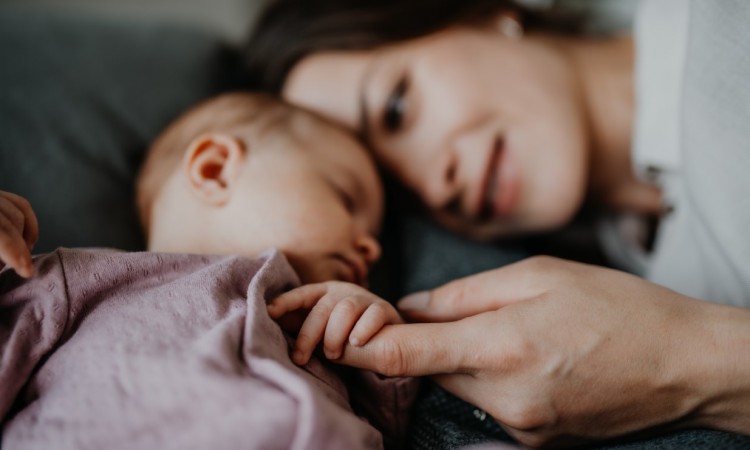 Lęk separacyjny – jak pomóc dziecku pokonać strach przed nieobecnością mamy?