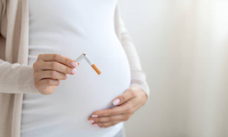 Palenie w ciąży zwiększa ryzyko problemów psychicznych u dzieci