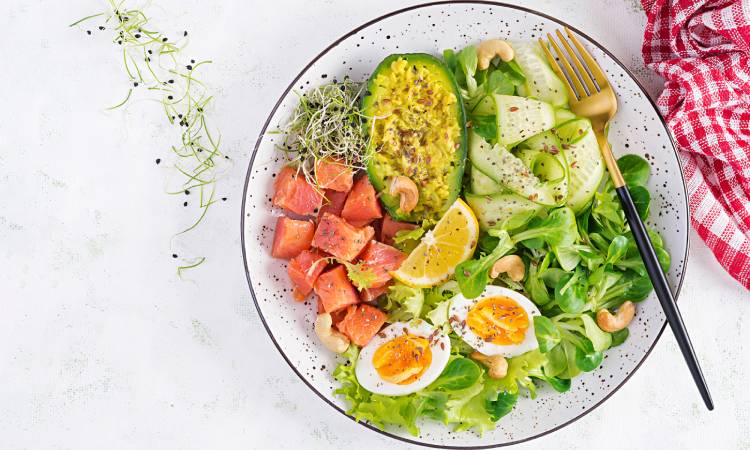 Dieta na lato – co jeść podczas upałów i jak skutecznie się nawadniać?