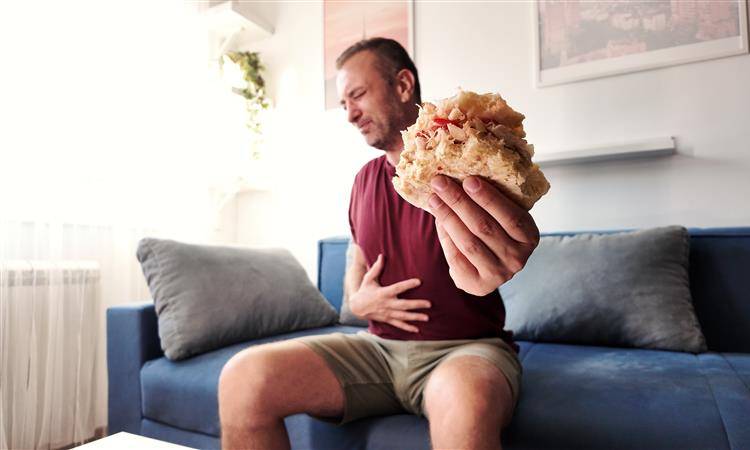 Biegunka po jedzeniu - kompleksowy przewodnik. Skąd się bierze i jak ją zatrzymać?