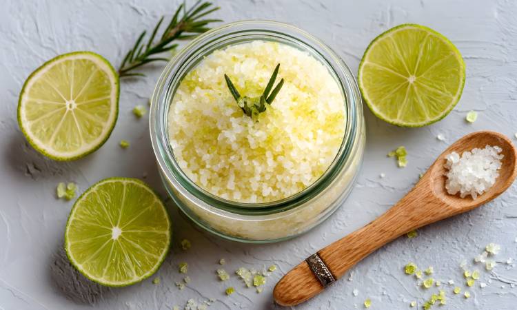 Domowy peeling do twarzy i ciała – 10 prostych przepisów z naturalnych składników
