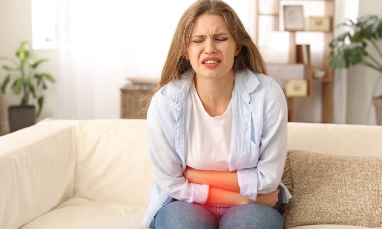 Dieta przy endometriozie – co jeść, a czego unikać? Zalecenia żywieniowe i przykładowy jadłospis