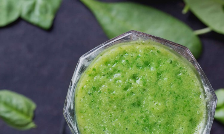 Dieta sirtfood (sirtuinowa) – jakie są jej zasady? Fazy diety SIRT i polecane produkty